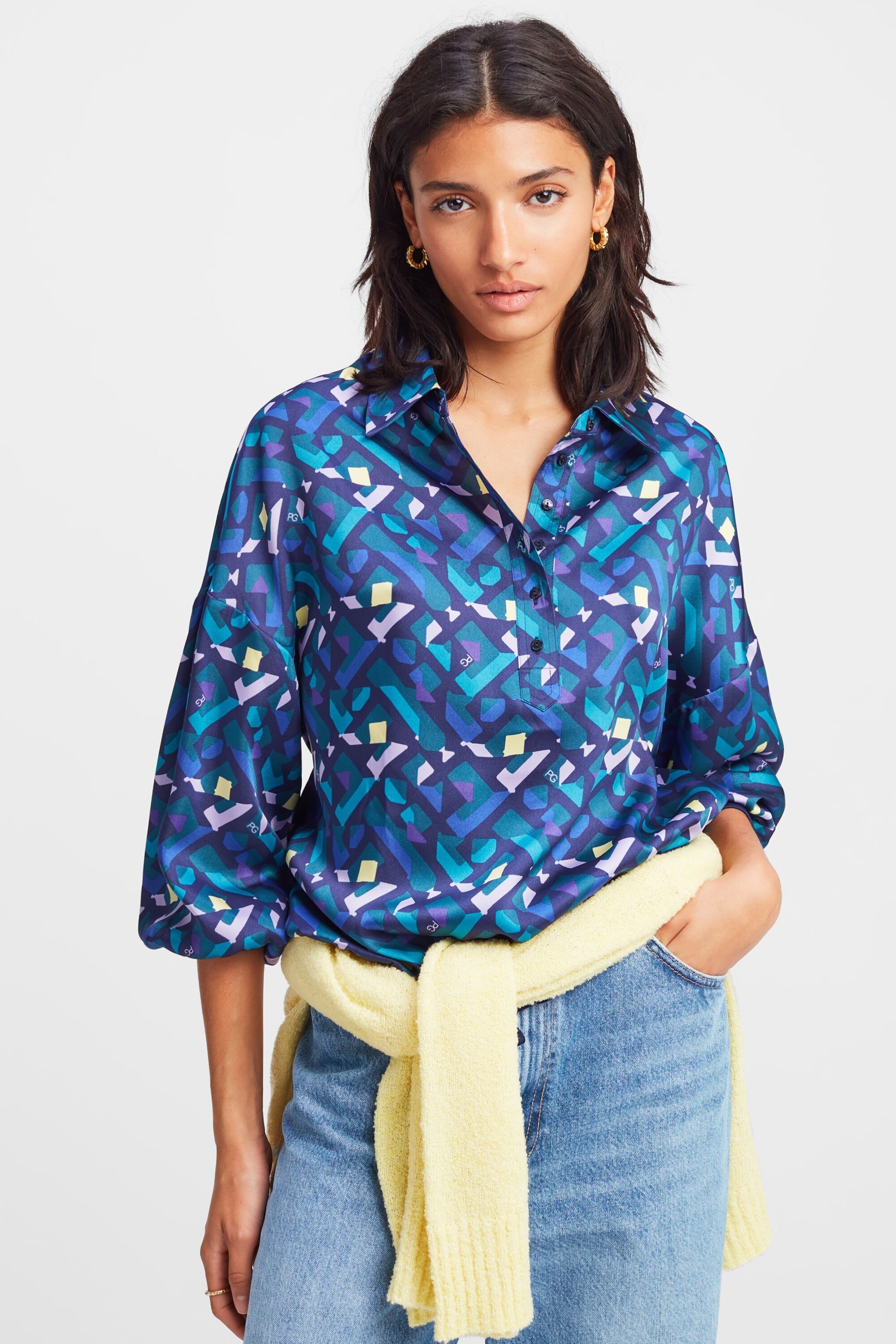 Printed twill puffed blouse