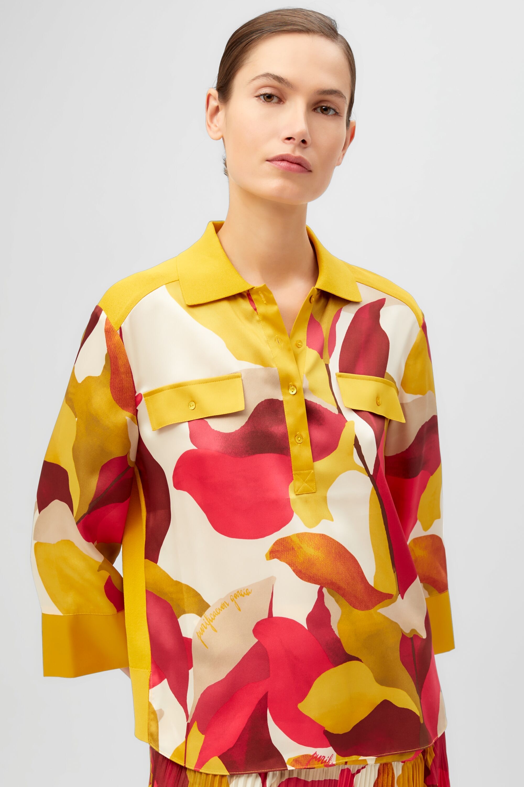 Printed twill and stretch-knit shirt