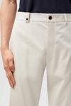 Pantalón chino regular fit sarga stretch
