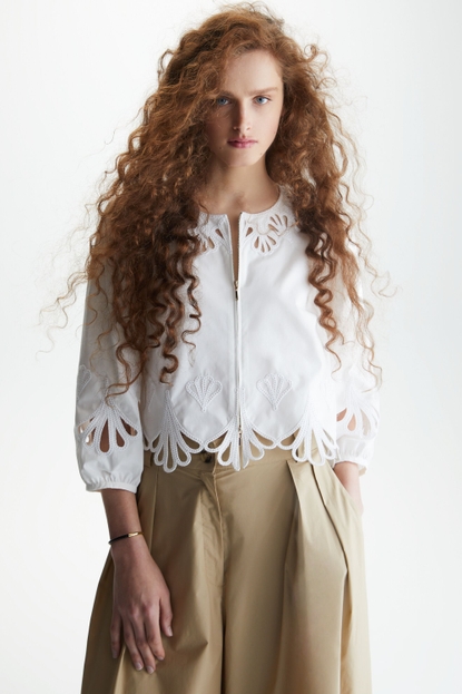 EMBROIDERED COTTON CROPPED SHIRT