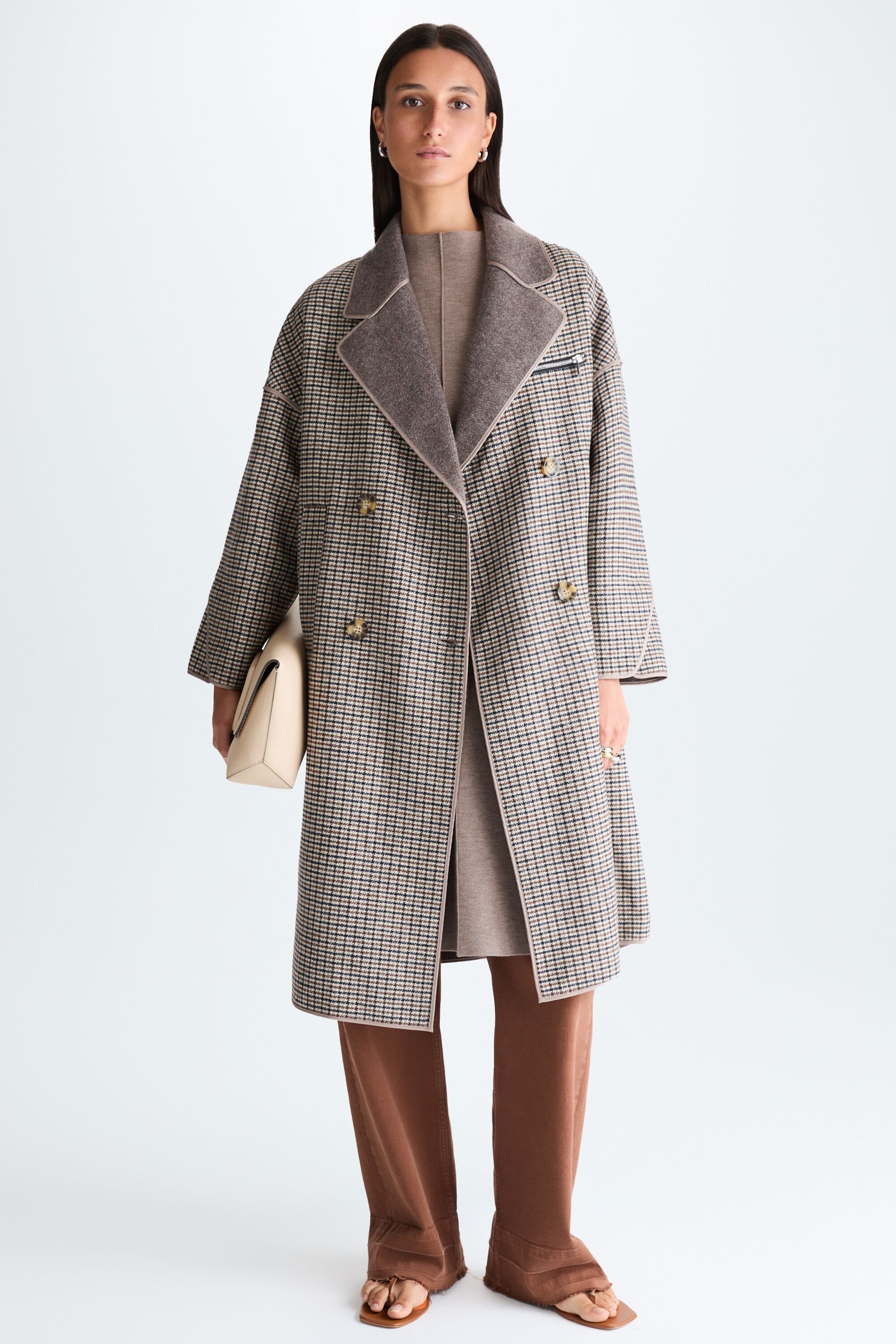 Abrigo cruzado oversize doble faz cuadros
