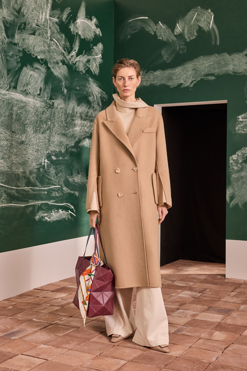 DOUBLE-FACED WOOL STRAIGHT-FIT TAILORED COAT