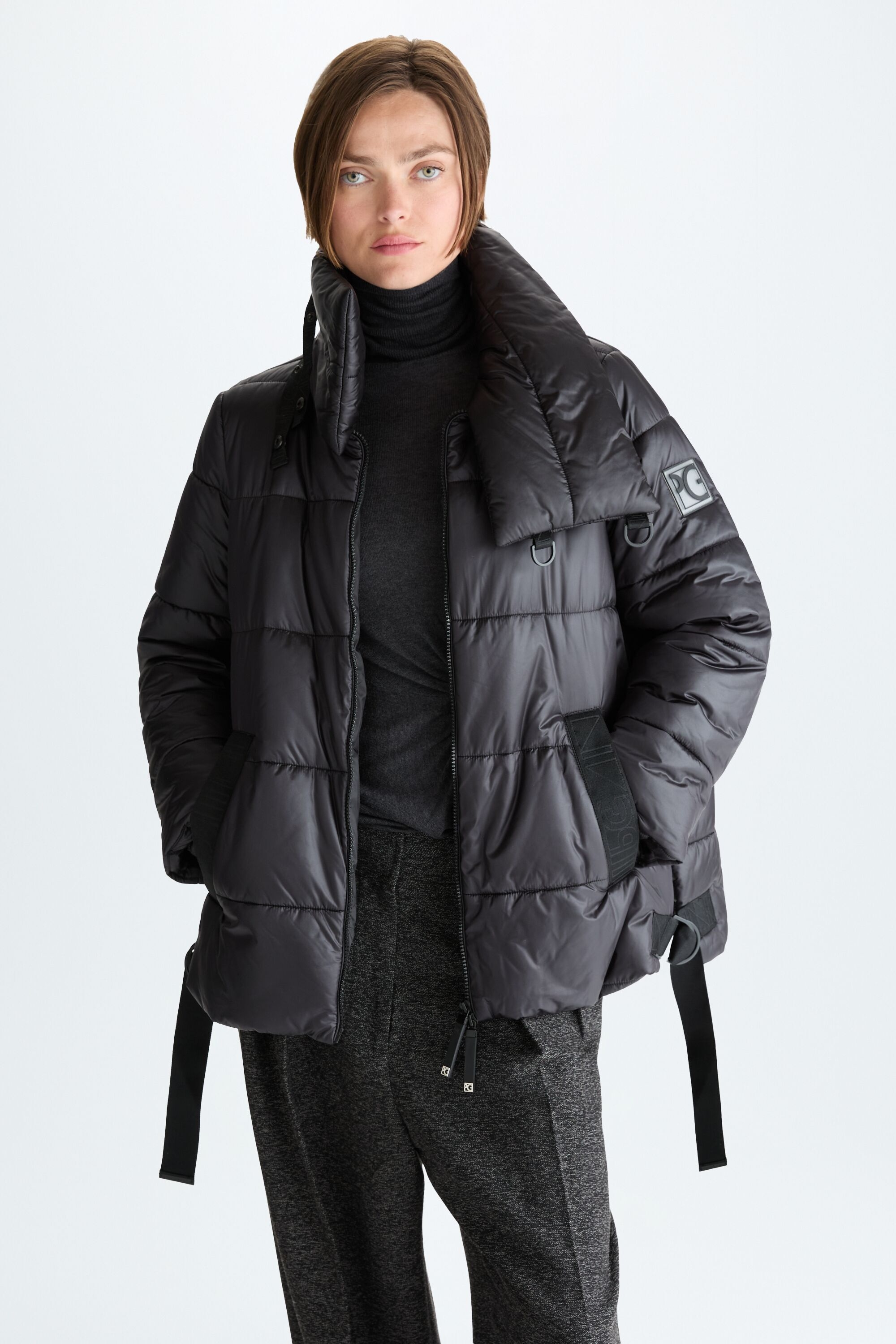 Chaquetón evasé nylon acolchado cuello alto