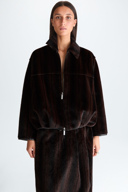 CHAQUETÓN CORTO REVERSIBLE COCOON PELO EFECTO PIEL