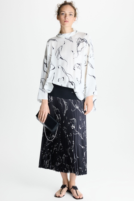 FALDA PLISADA TWILL ESTAMPADO TRAZO CALA