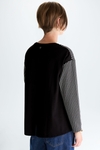 Cube-shaped jacquard interlock t-shirt