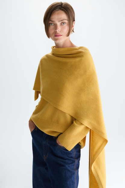 WOOL STRAIGHT-FIT SWEATER WITH DETACHABLE SCARF