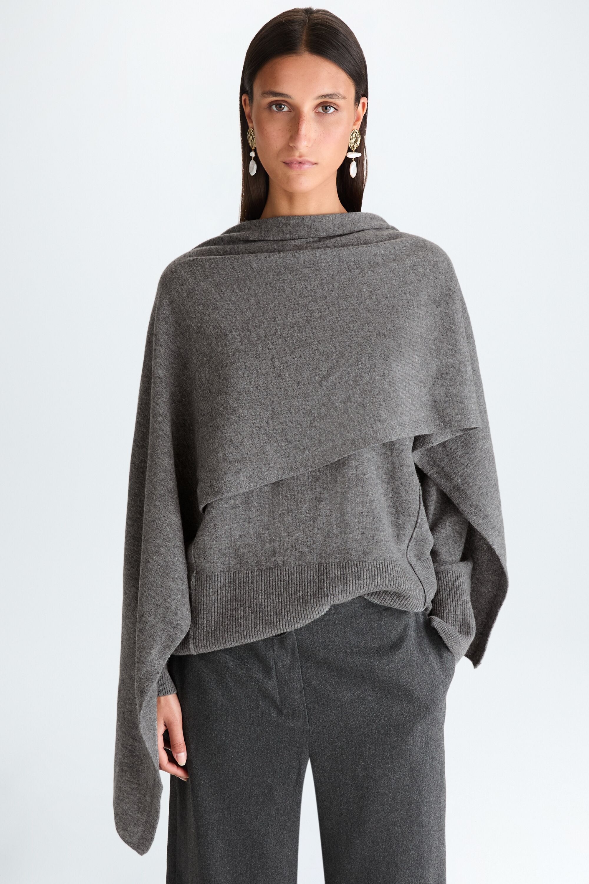 Wool straight-fit sweater with detachable scarf