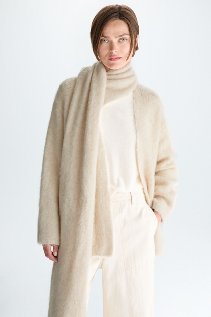 DETACHABLE SCARF LONG-HAIRED OVERSIZE SHORT COAT