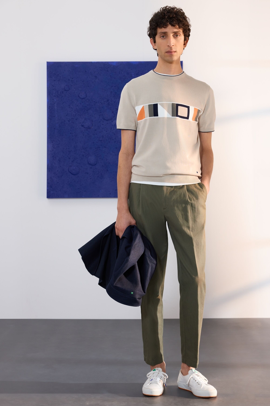 PANTALÓN CHINO REGULAR FIT SARGA ALGODÓN