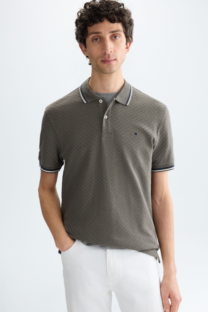 CUBE-SHAPED TEXTURED POLO SHIRT