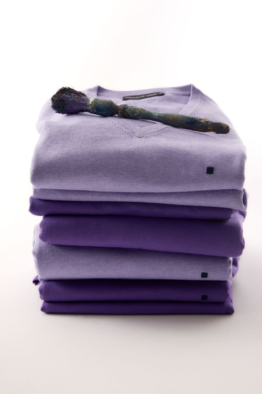 COTTON V-NECK SWEATER