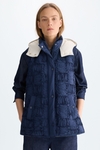 Detachable hood quilted technical gilet