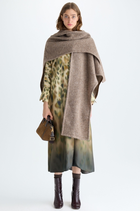 PONCHO ABIERTO LANA MOHAIR CAPUCHA