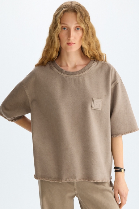 CAMISETA OVERSIZE SARGA DESFLECADO