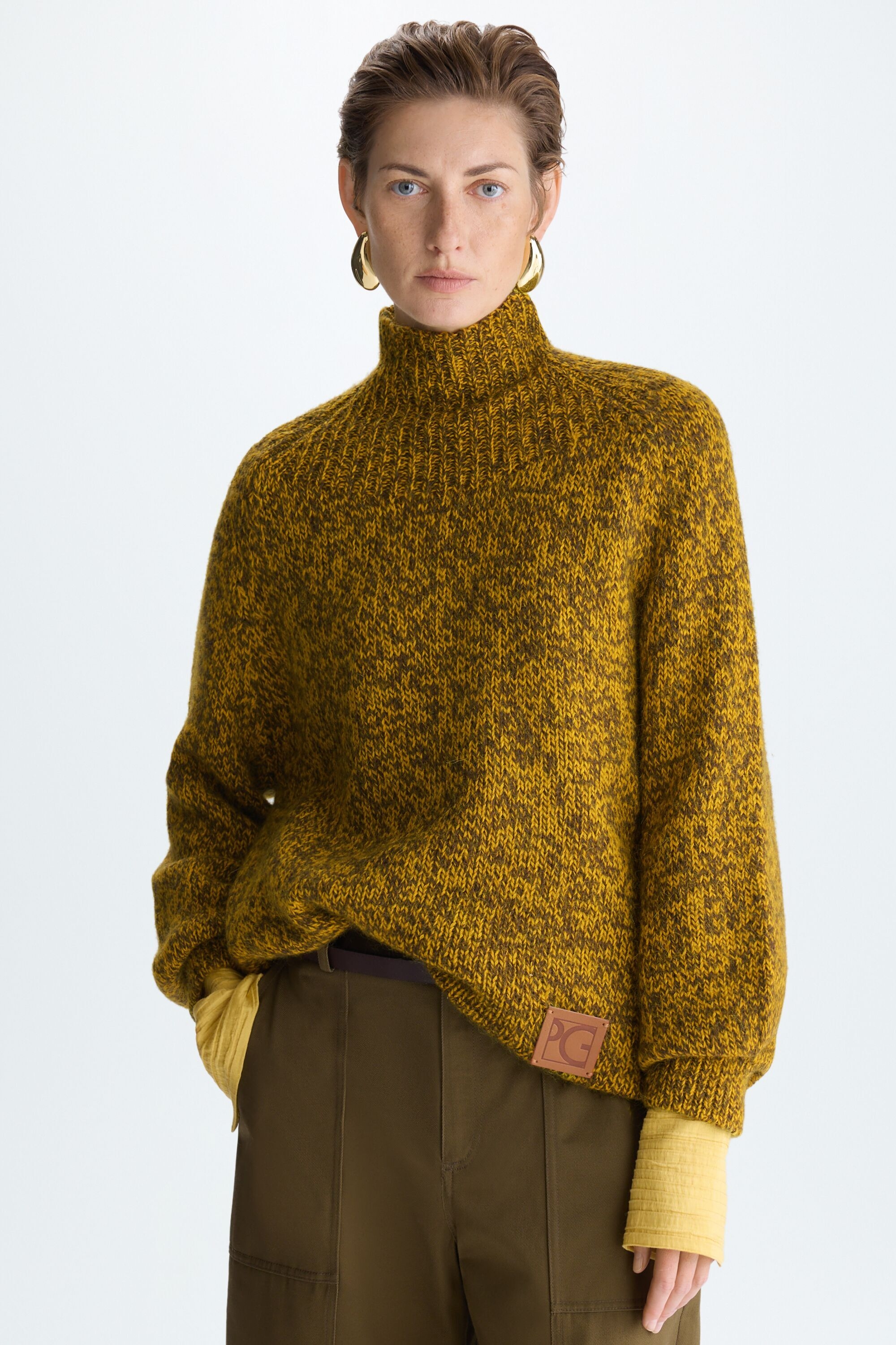 Jersey grueso oversize mohair cuello chimenea