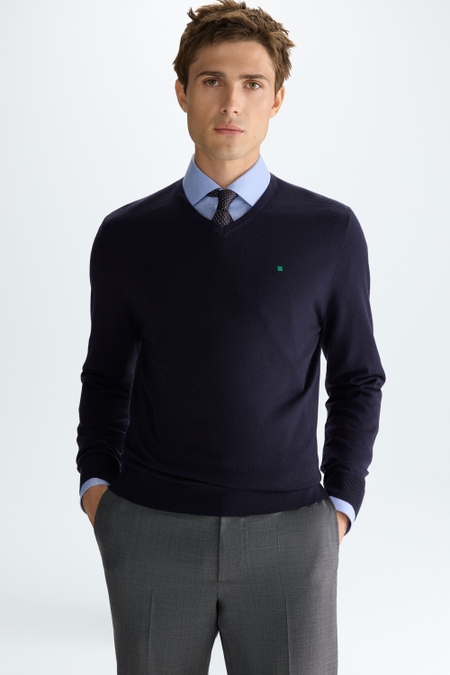 MERINO WOOL V-NECK SWEATER
