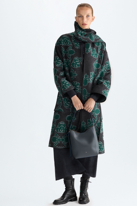JACQUARD OVERSIZE COAT WITH DETACHABLE SCARF