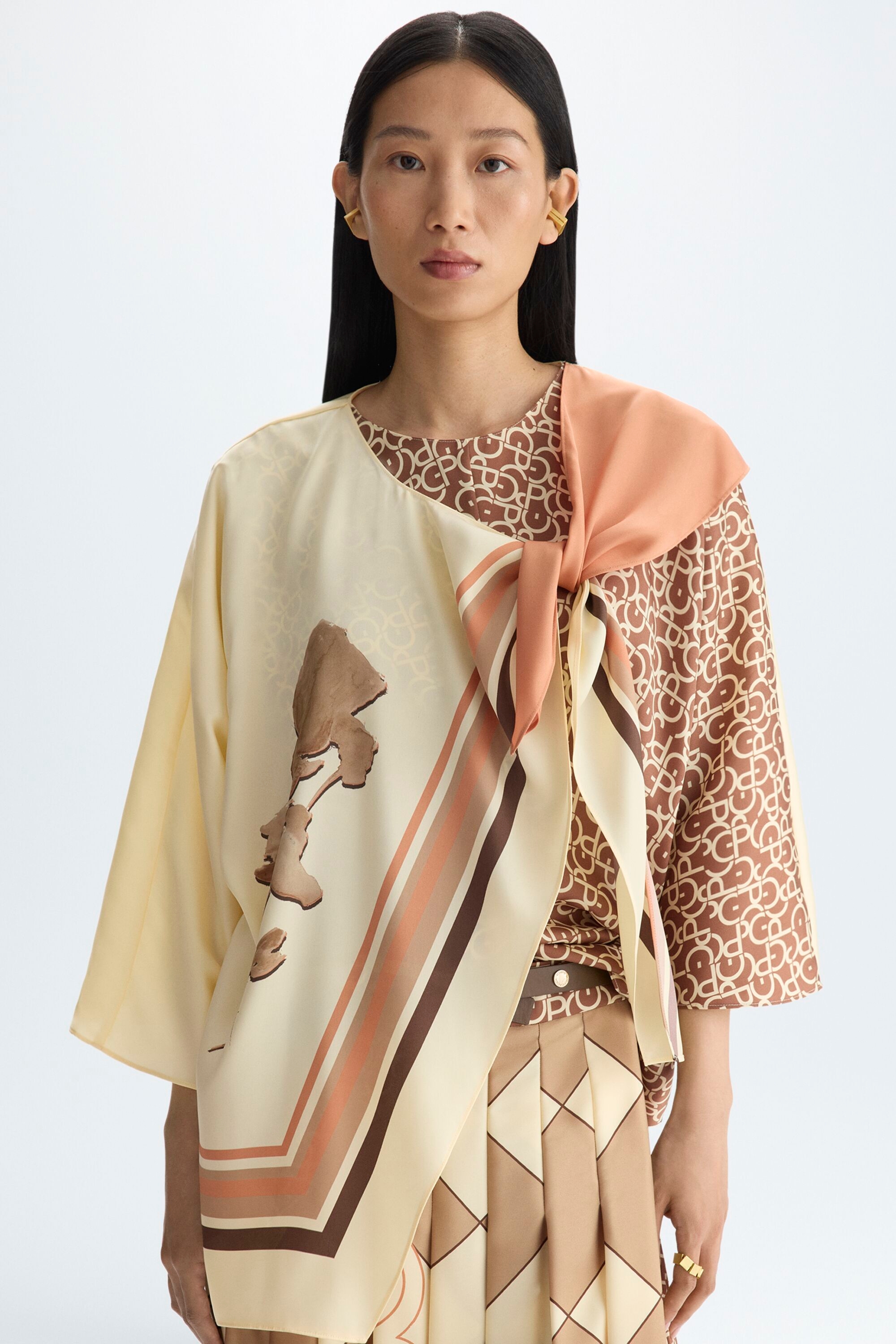 Gambito Gutenberg print twill fitted top