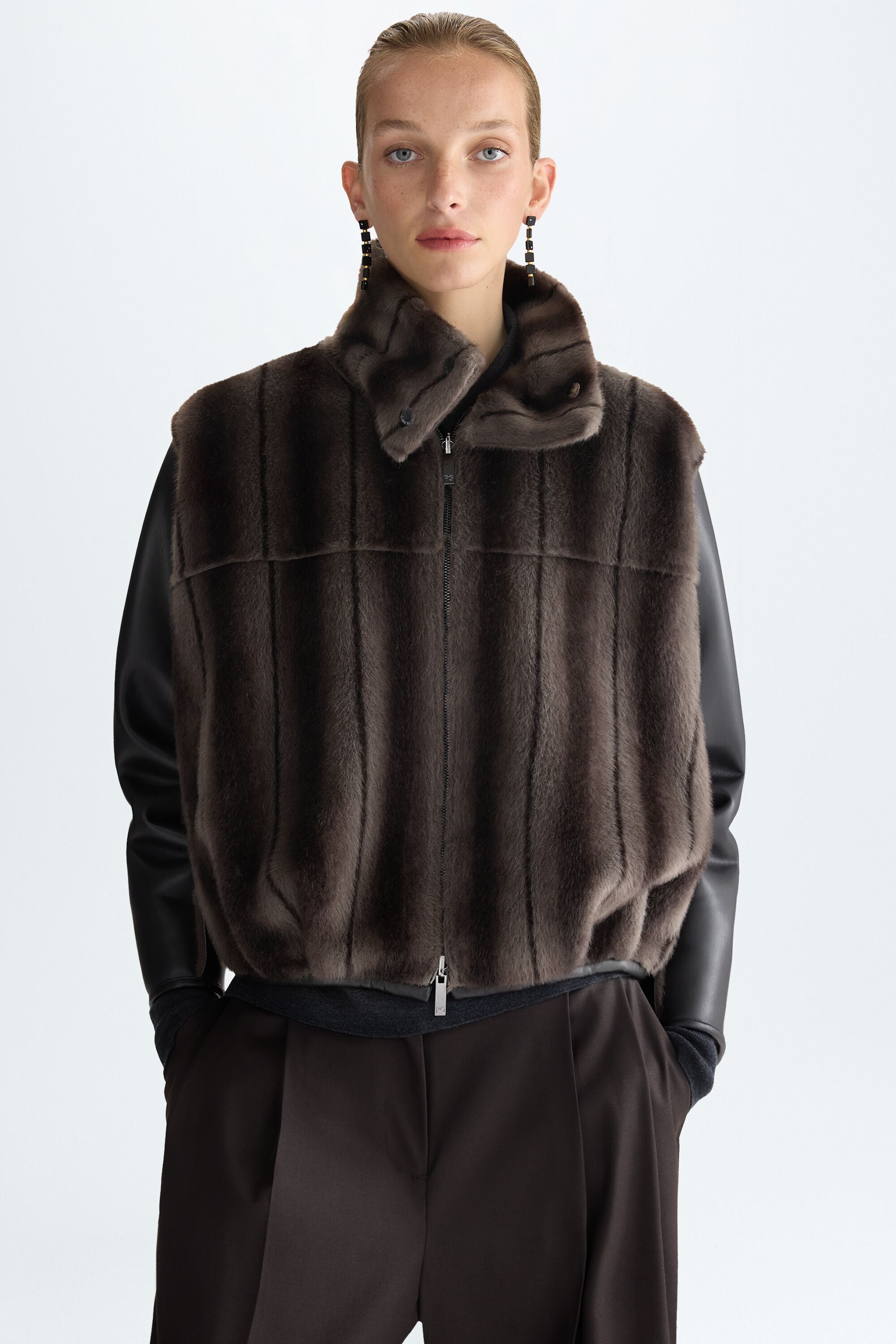 Faux-fur and faux-leather reversible bomber jacket brown/black