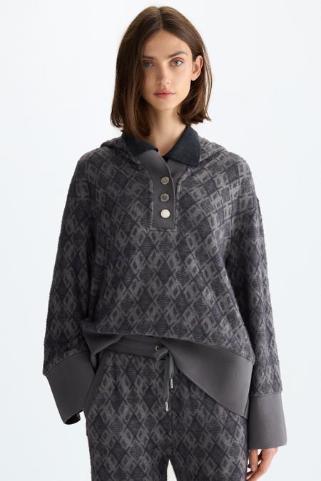 HOODED TEDDY JACQUARD OVERSIZE SWEATSHIRT