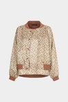 Cazadora bomber y camiseta cupro estampado Gutenberg