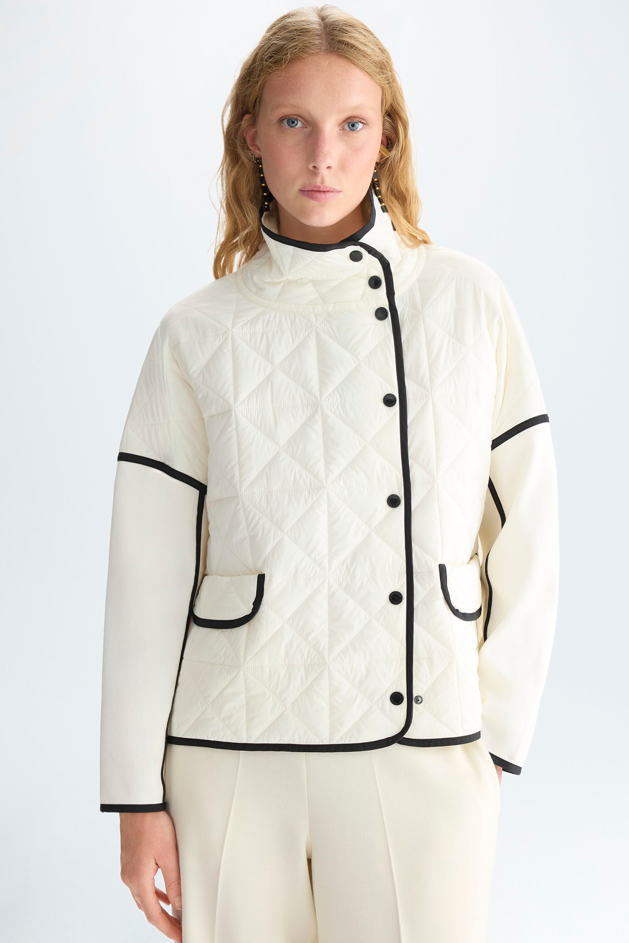 Stretch knit Origami-quilted nylon jacket