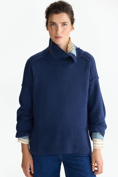 WOOL STRAIGHT-FIT MOCK-NECK SWEATER