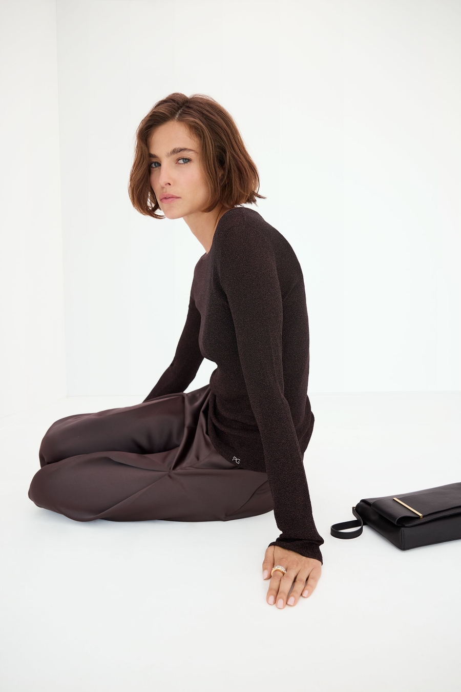 METALLIC STRETCH-KNIT FITTED SWEATER