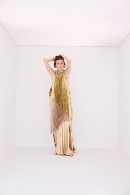 VESTIDO HALTER LAMÉ PLISADO DEGRADADO