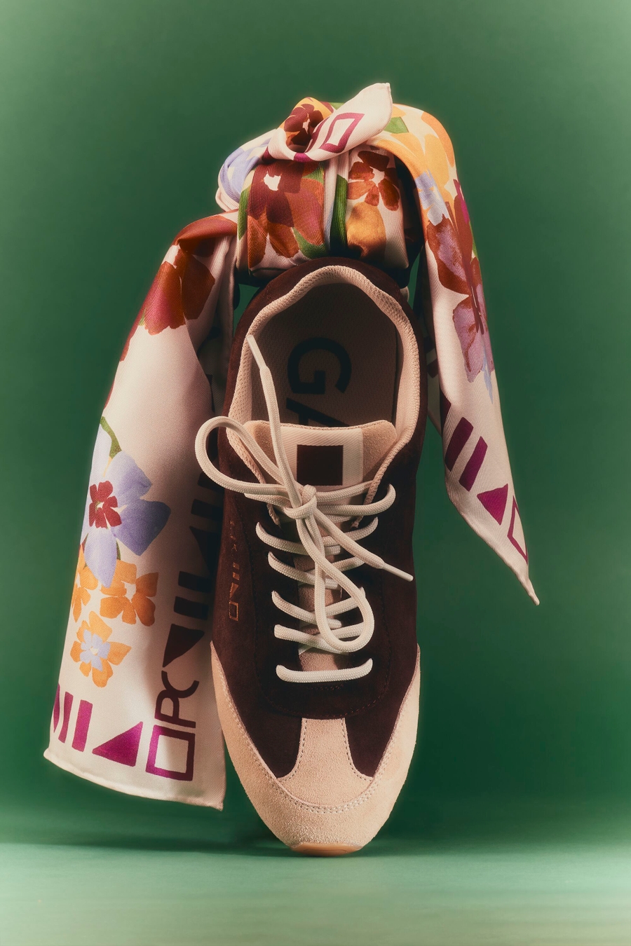 CINTA PG SUEDE SNEAKERS