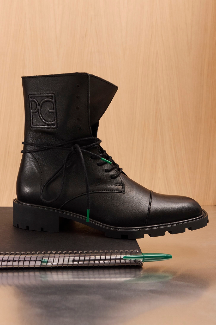 LEATHER FLAT ANKLE BOOTS