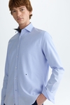 Spread collar textured shirt
