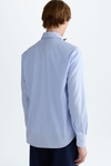 Spread collar textured shirt