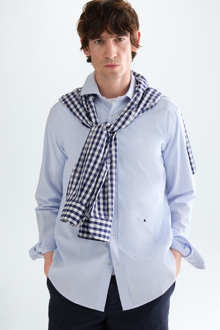 CAMISA OXFORD RAYAS CUELLO ITALIANO