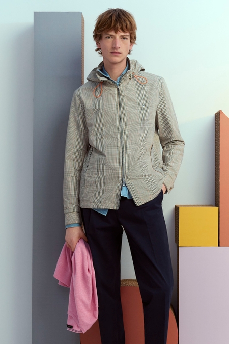 HOODED CHEQUERED TECHNICAL JACKET