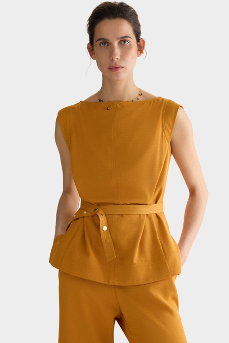 CREPÉ STRAIGHT-FIT TOP WITH BELT
