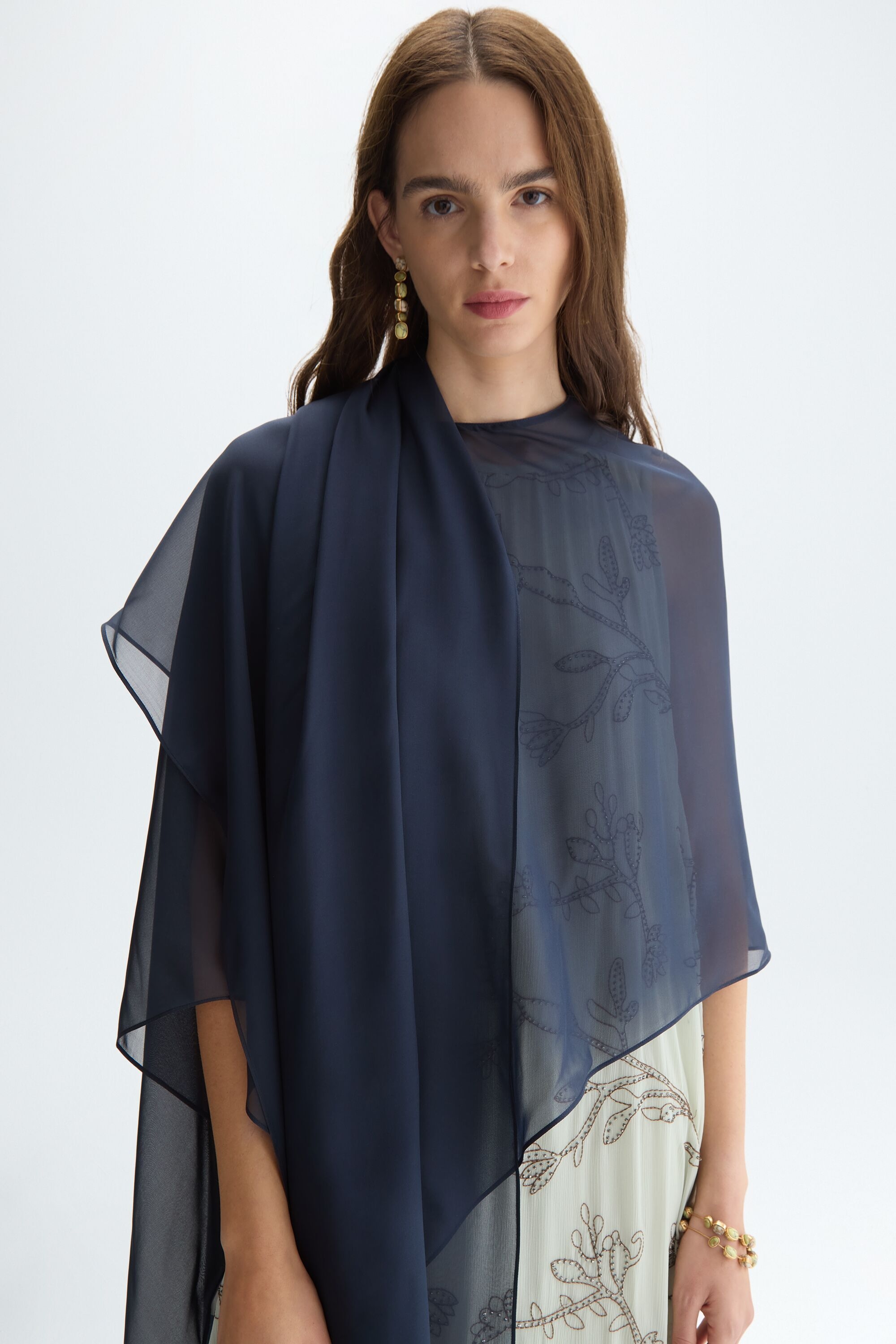 Silk multi-position asymmetric cape