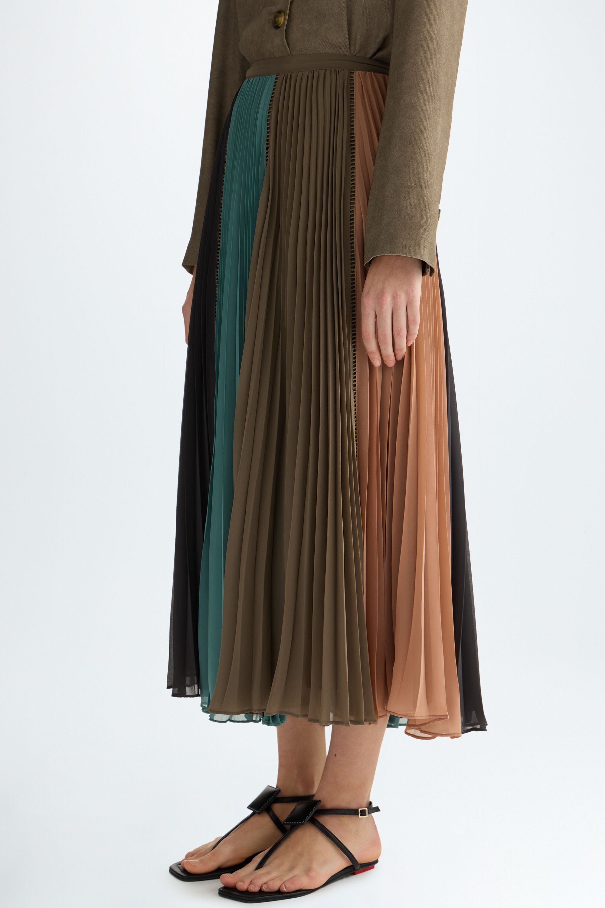 Georgette pleated midi skirt