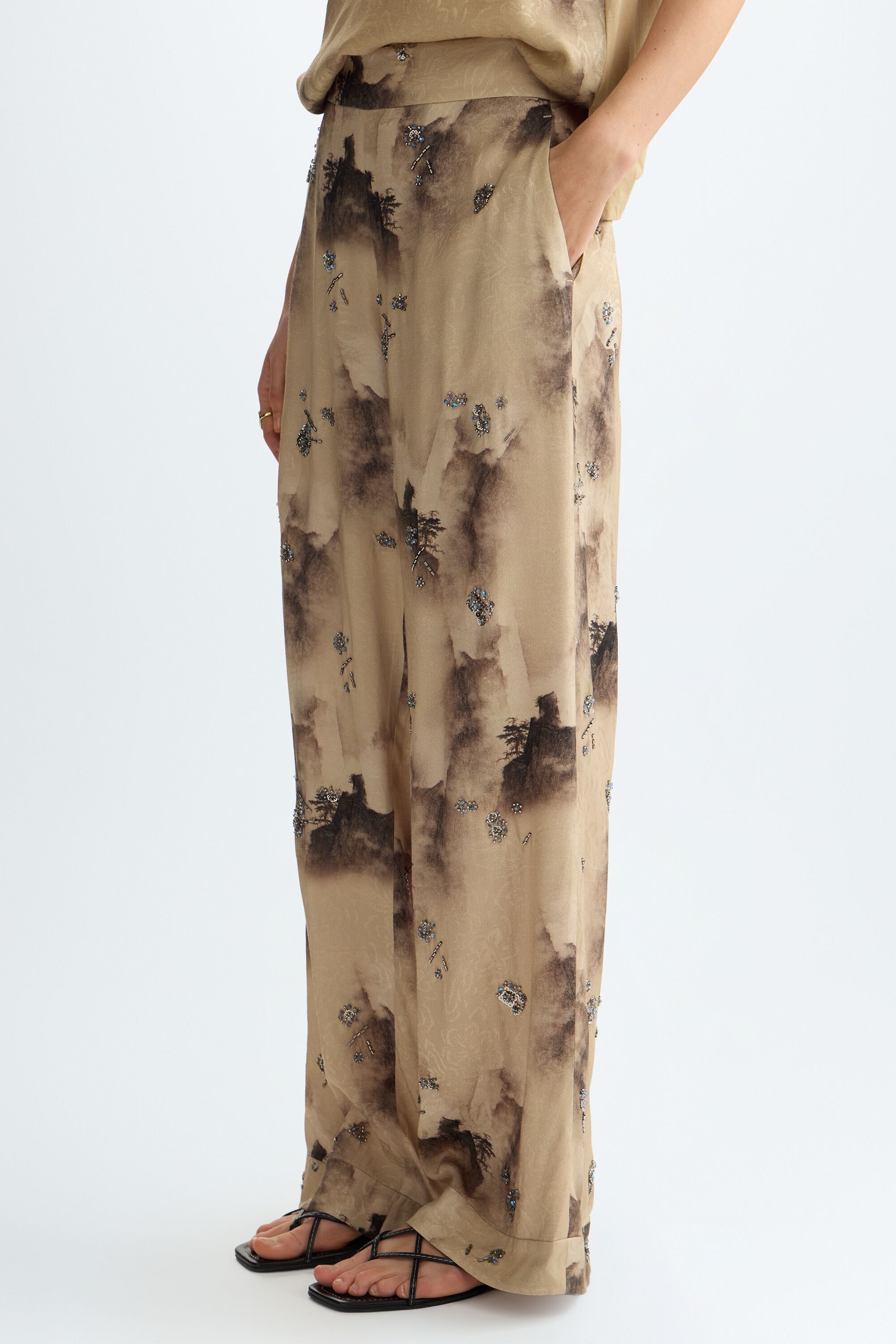 Embroidered jacquard wide-leg trousers