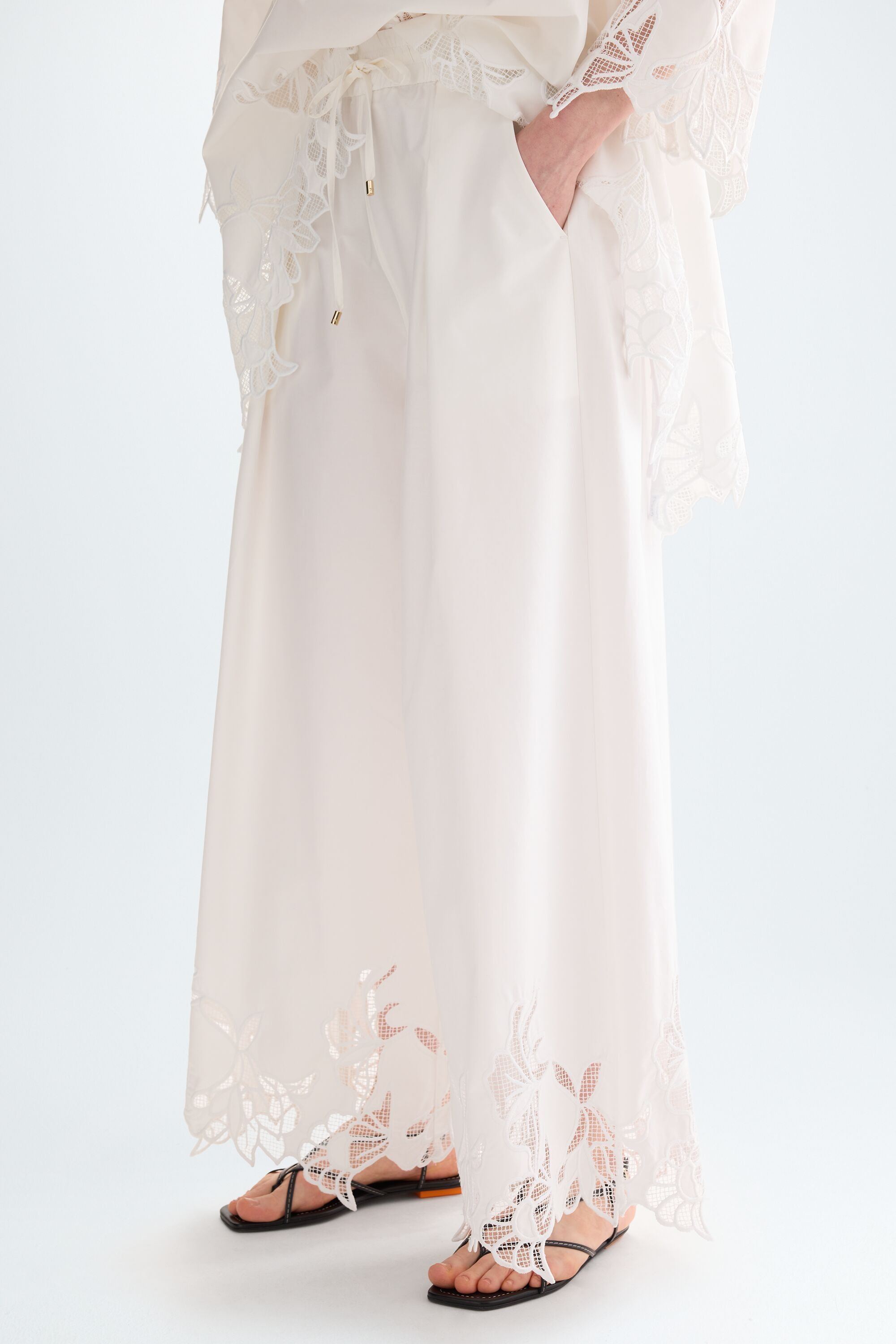Cut-out embroidered poplin wide-leg trousers