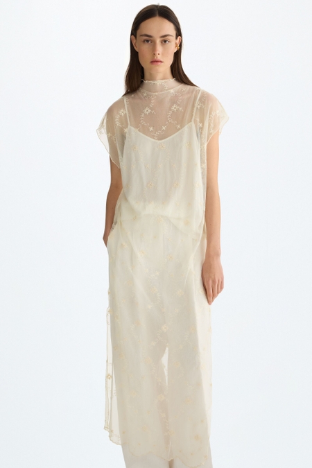EMBROIDERED TULLE STRAIGHT-FIT LONG T-SHIRT
