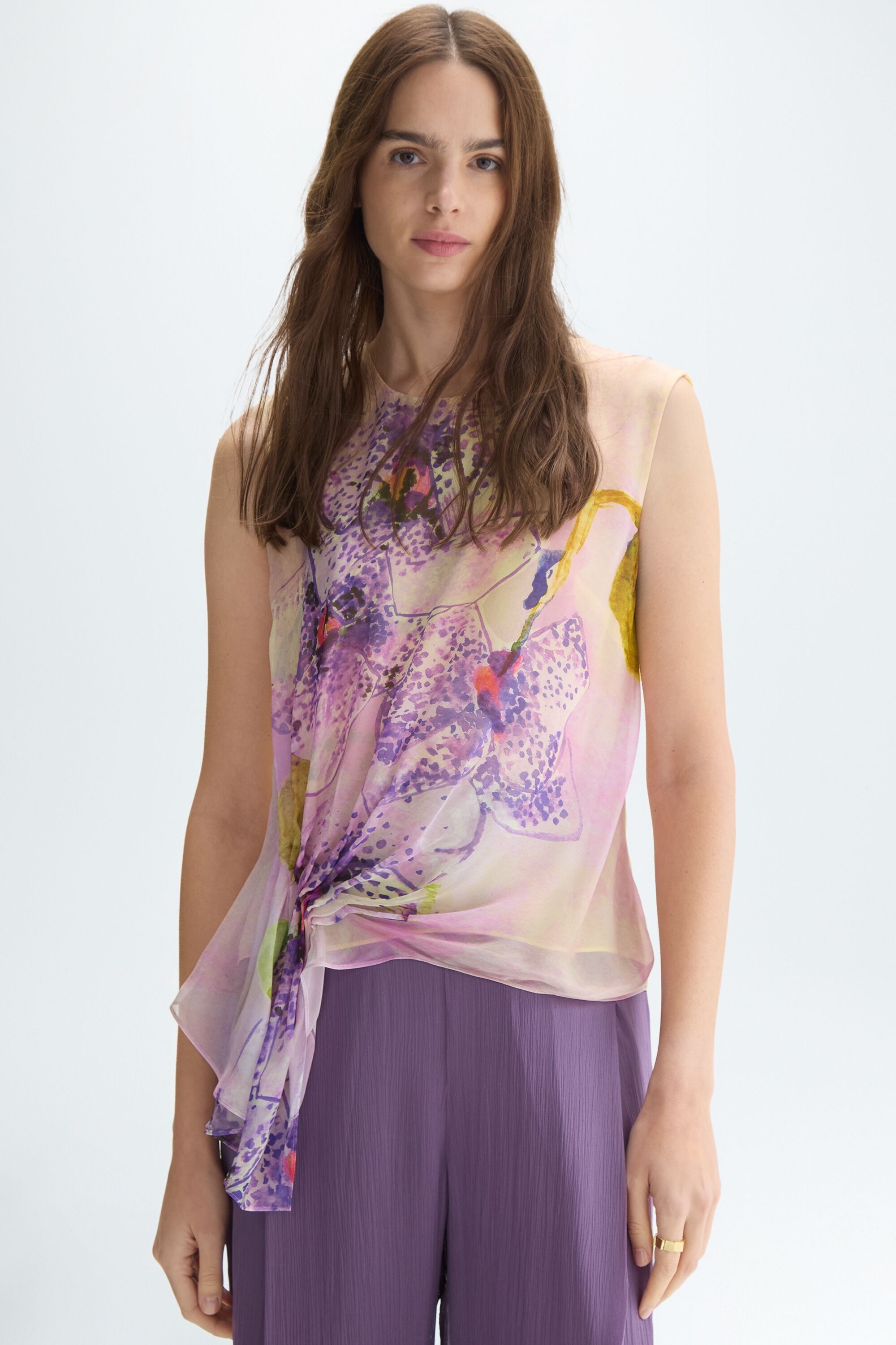 Camiseta entallada estampado drapeado