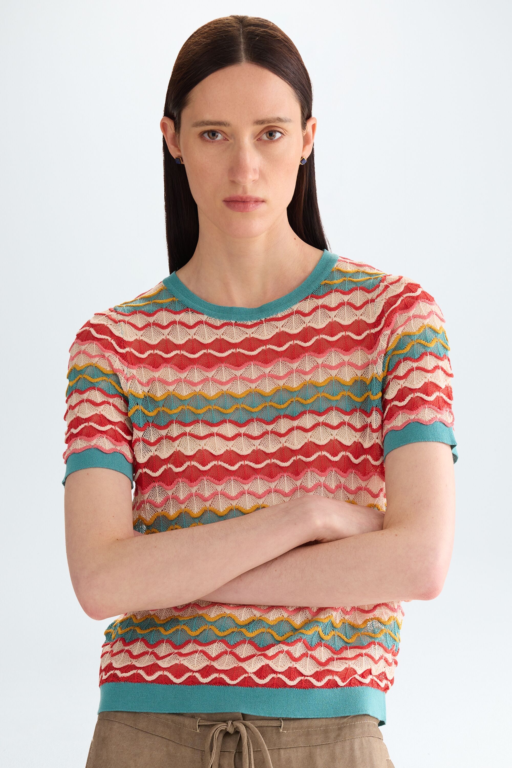 Wavy knit fitted sweater