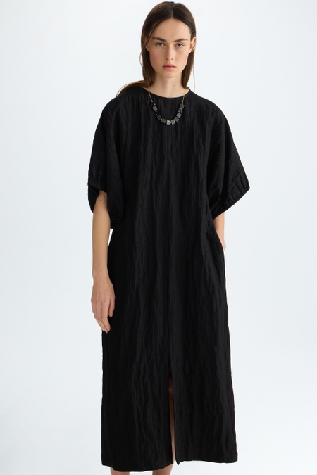 CRINKLE SATIN STRAIGHT-FIT MIDI DRESS