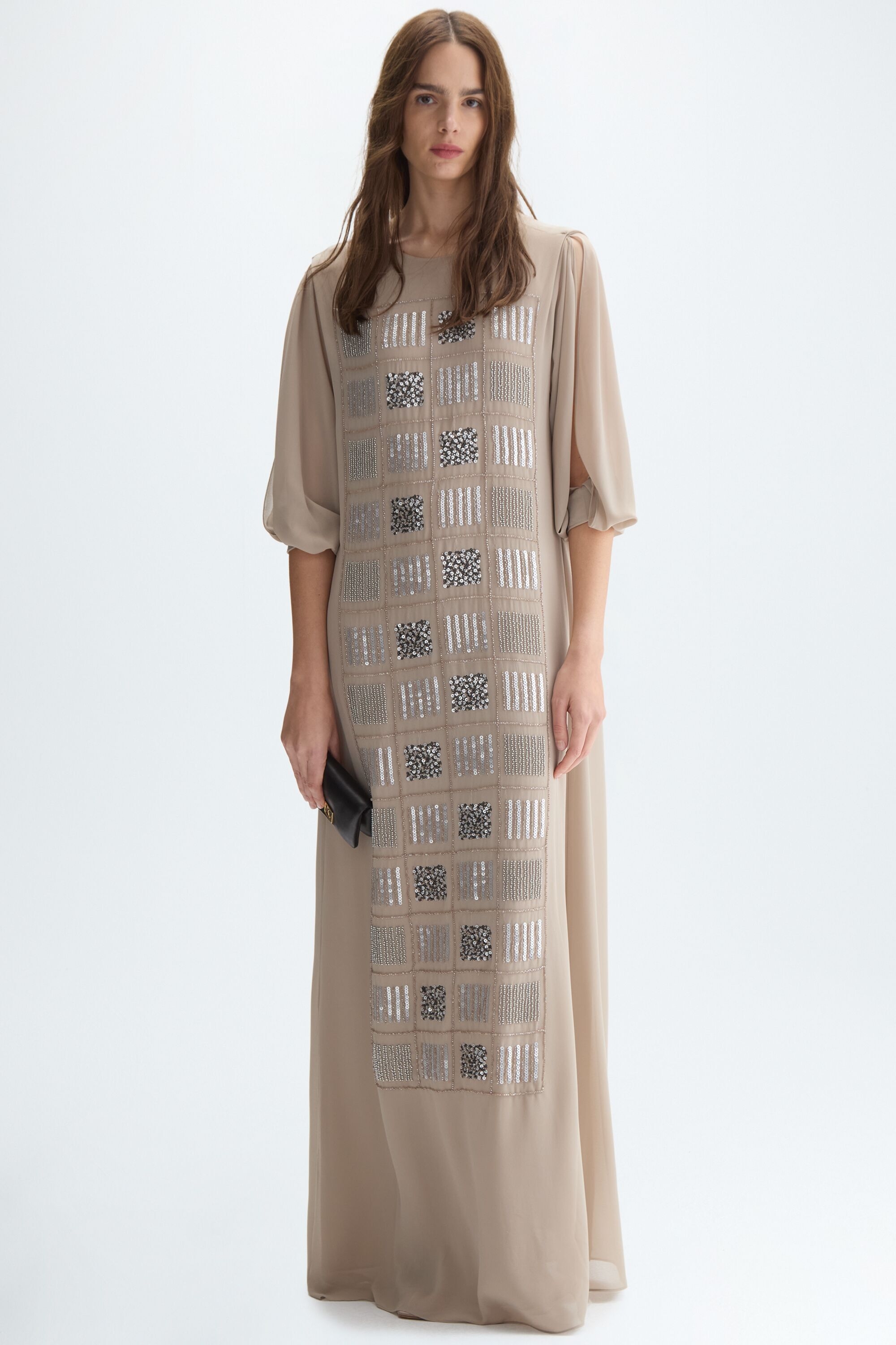 Vestido largo recto georgette bordado cubos