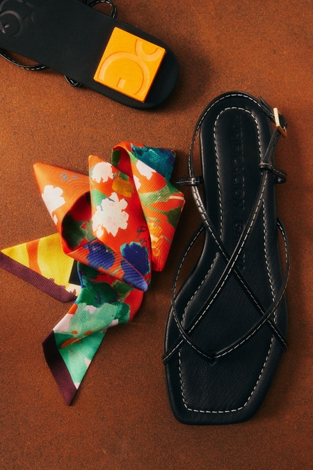 CUBO LEATHER FLAT SANDALS