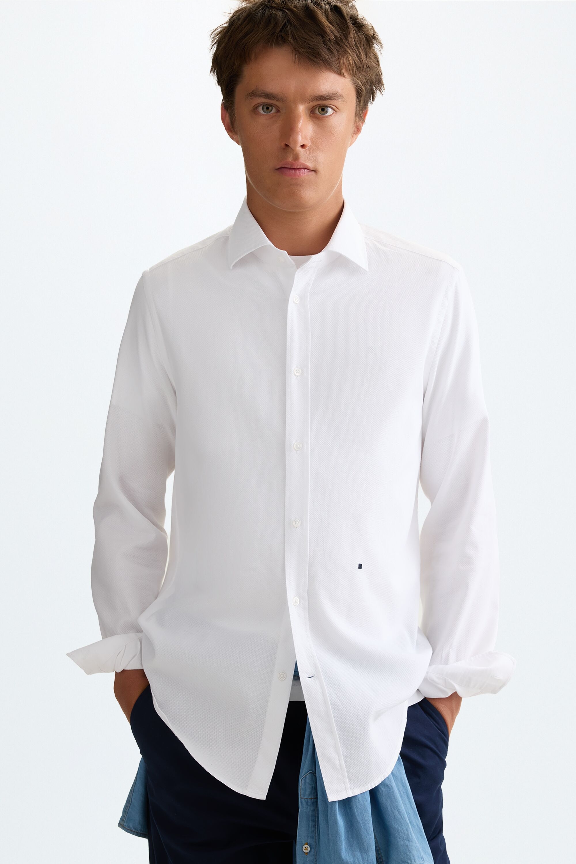 Spread collar honeycomb weave shirt