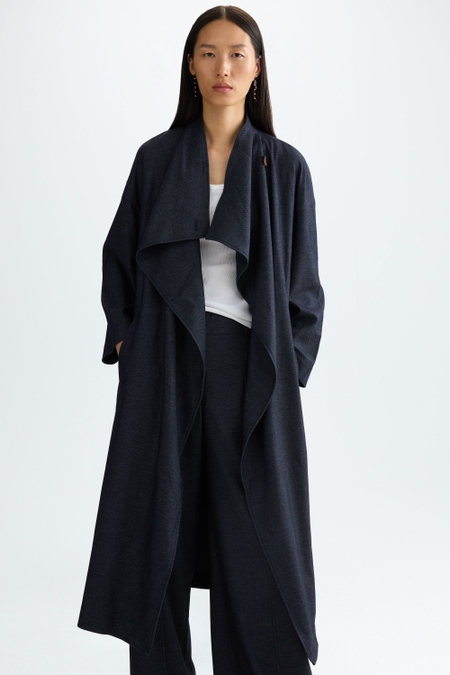 ABRIGO GUARDAPOLVO OVERSIZE SARGA FLUIDA