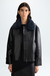 Chaquetón recto efecto piel cuello pelo extraíble